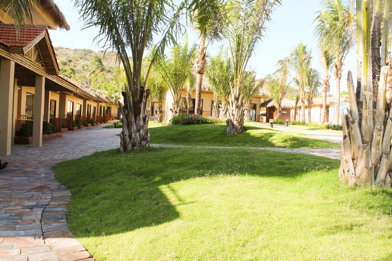 Eagles Beach Resort Фантхьет Экстерьер фото