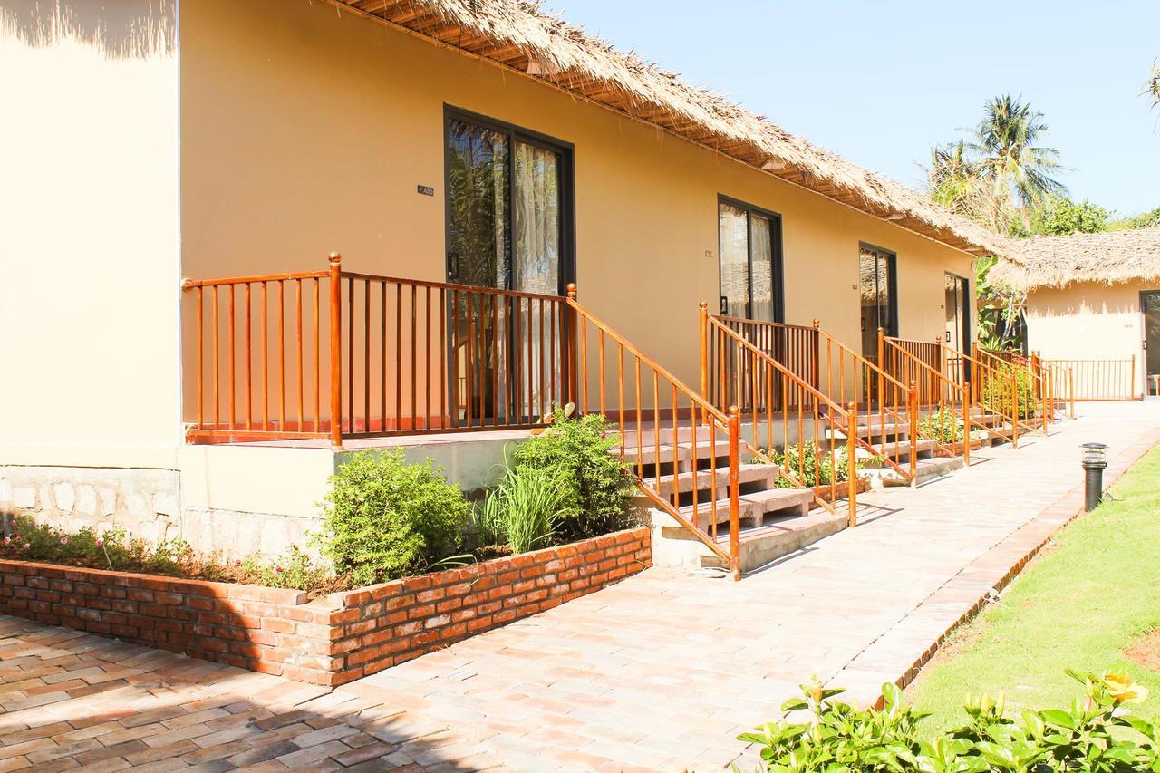 Eagles Beach Resort Фантхьет Экстерьер фото